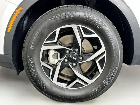 Used 2025 Kia Sportage LX AWD/4WD image 11