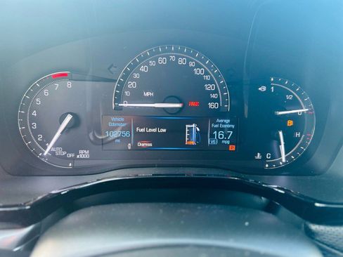 Used 2017 Cadillac XT5 Luxury image 25