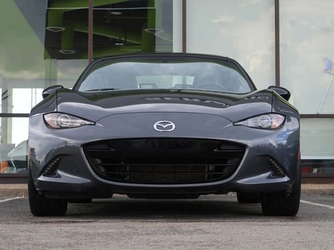 Used 2017 MAZDA MX-5 Miata Club image 3