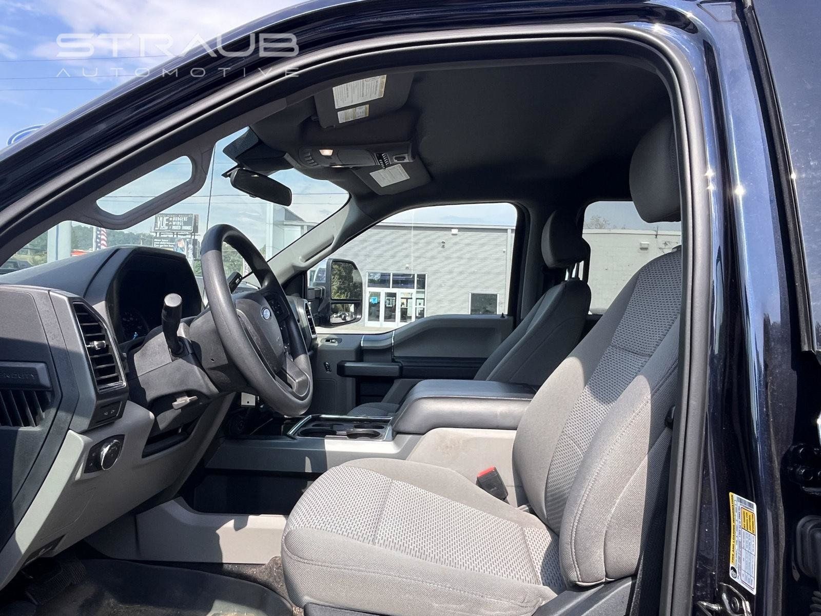 Used 2022 Ford F250 XLT w/ XLT Premium Package AWD/4WD image 6