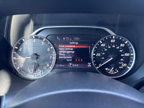 Used 2022 Nissan Titan SV image 12