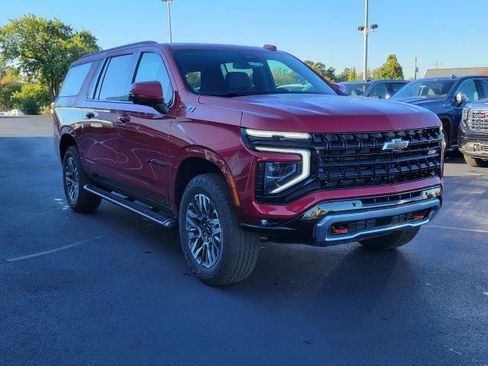 New 2026 Chevrolet Suburban Z71 w/ Comfort Package image 2