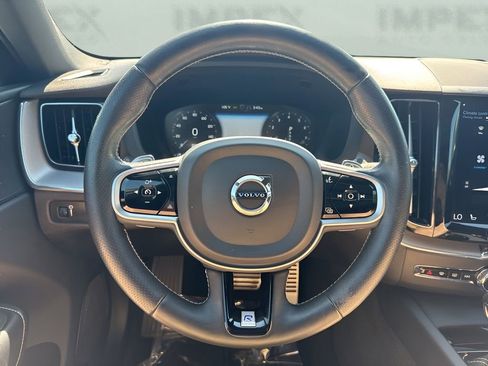 Used 2018 Volvo XC60 T6 R-Design w/ Convenience Package AWD/4WD image 14