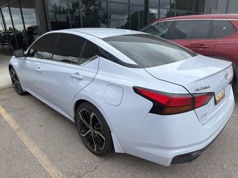 Used 2024 Nissan Altima 2.5 SR w/ SR Premium Package FWD image 8