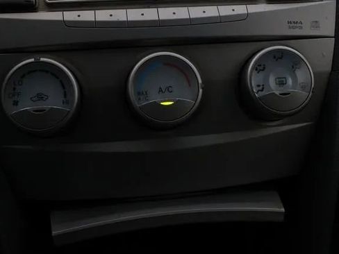 Used 2011 Toyota Camry LE w/ LE Extra-Value Pkg image 34