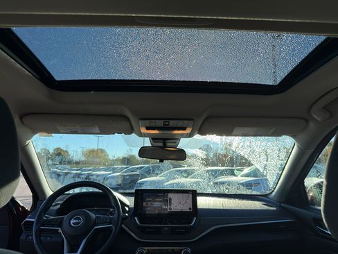 Certified 2024 Nissan Altima 2.5 SV w/ SV Premium Package image 29