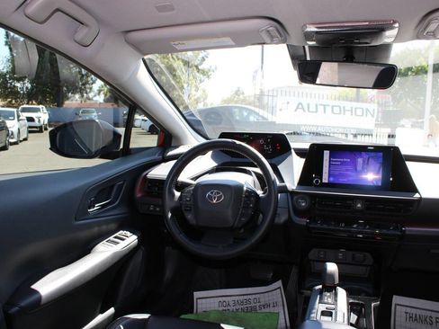 Used 2023 Toyota Prius Prime FWD image 29