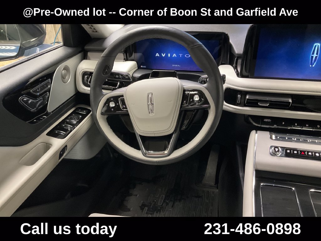 Used 2025 Lincoln Aviator Reserve w/ Equipment Group 201A AWD/4WD image 17