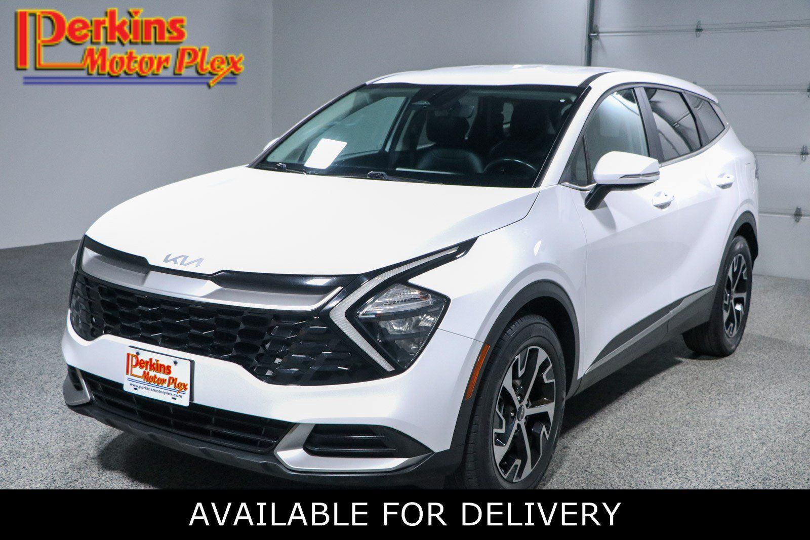 Used 2023 Kia Sportage EX FWD image 1
