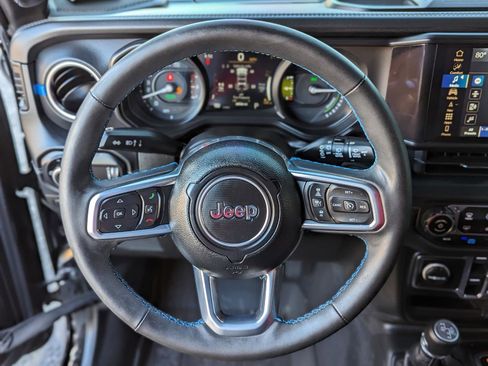 Used 2024 Jeep Wrangler High Altitude AWD/4WD image 15