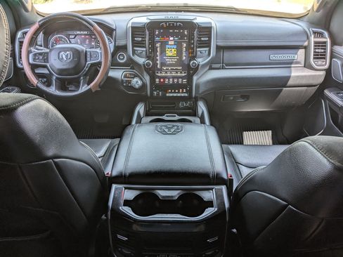 Used 2020 RAM 1500 Laramie AWD/4WD image 27
