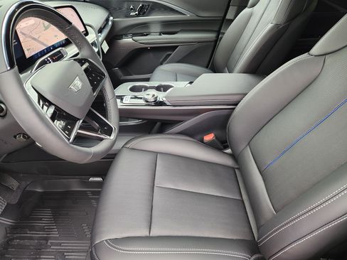 New 2026 Cadillac Lyriq Luxury image 9