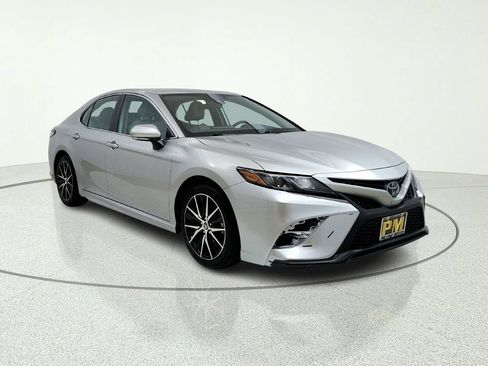 Used 2023 Toyota Camry SE AWD/4WD image 8