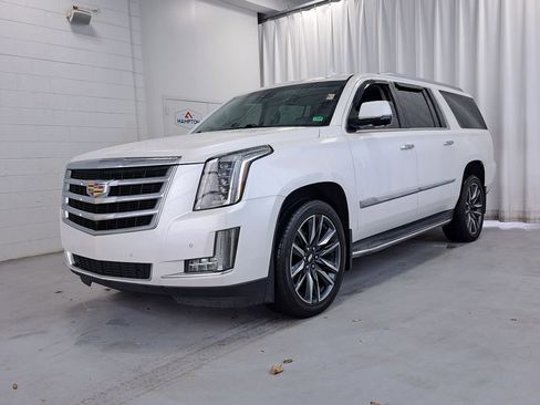 Used 2016 Cadillac Escalade ESV Luxury image 1