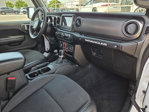 Certified 2023 Jeep Wrangler Unlimited Sport AWD/4WD image 32
