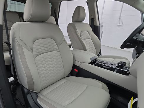 New 2025 Nissan Pathfinder SV image 10