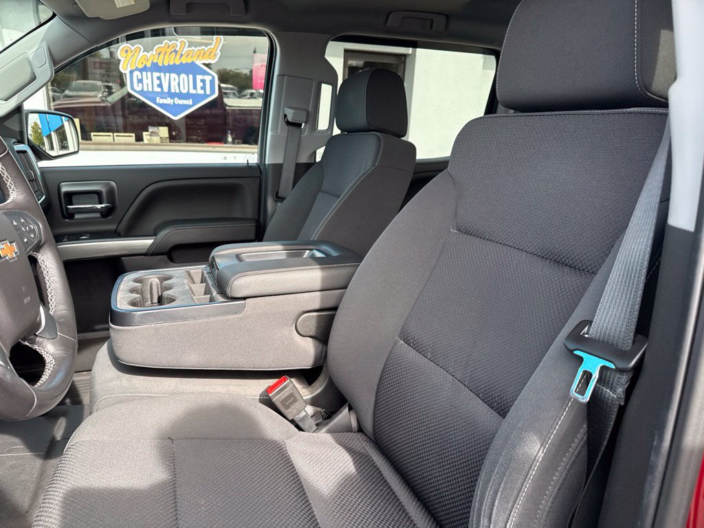 Used 2018 Chevrolet Silverado 1500 LT w/ All Star Edition AWD/4WD image 36