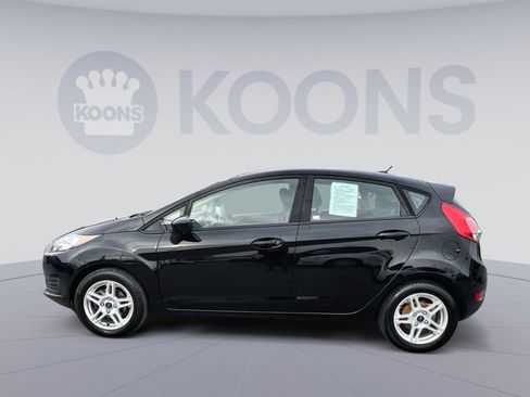 Used 2018 Ford Fiesta SE image 2