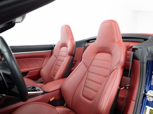 Certified 2025 Porsche 911 Turbo AWD/4WD image 5