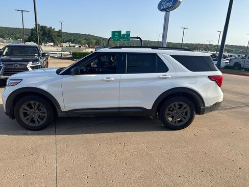 Used 2021 Ford Explorer XLT w/ Equipment Group 202A AWD/4WD image 5