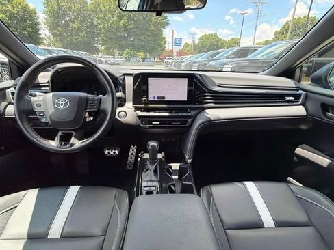 Used 2025 Toyota Camry SE FWD image 28