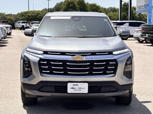 Used 2026 Chevrolet Equinox LT FWD image 3