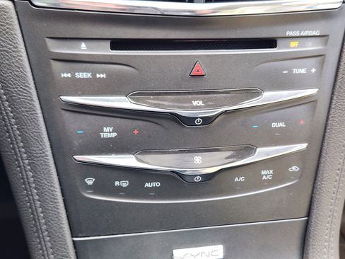 Used 2018 Lincoln MKT AWD w/ Technology Package image 18