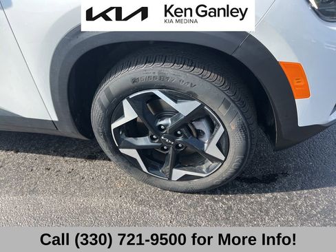 Certified 2024 Kia Seltos EX AWD/4WD image 22