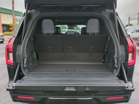 New 2026 Ford Expedition Platinum image 13