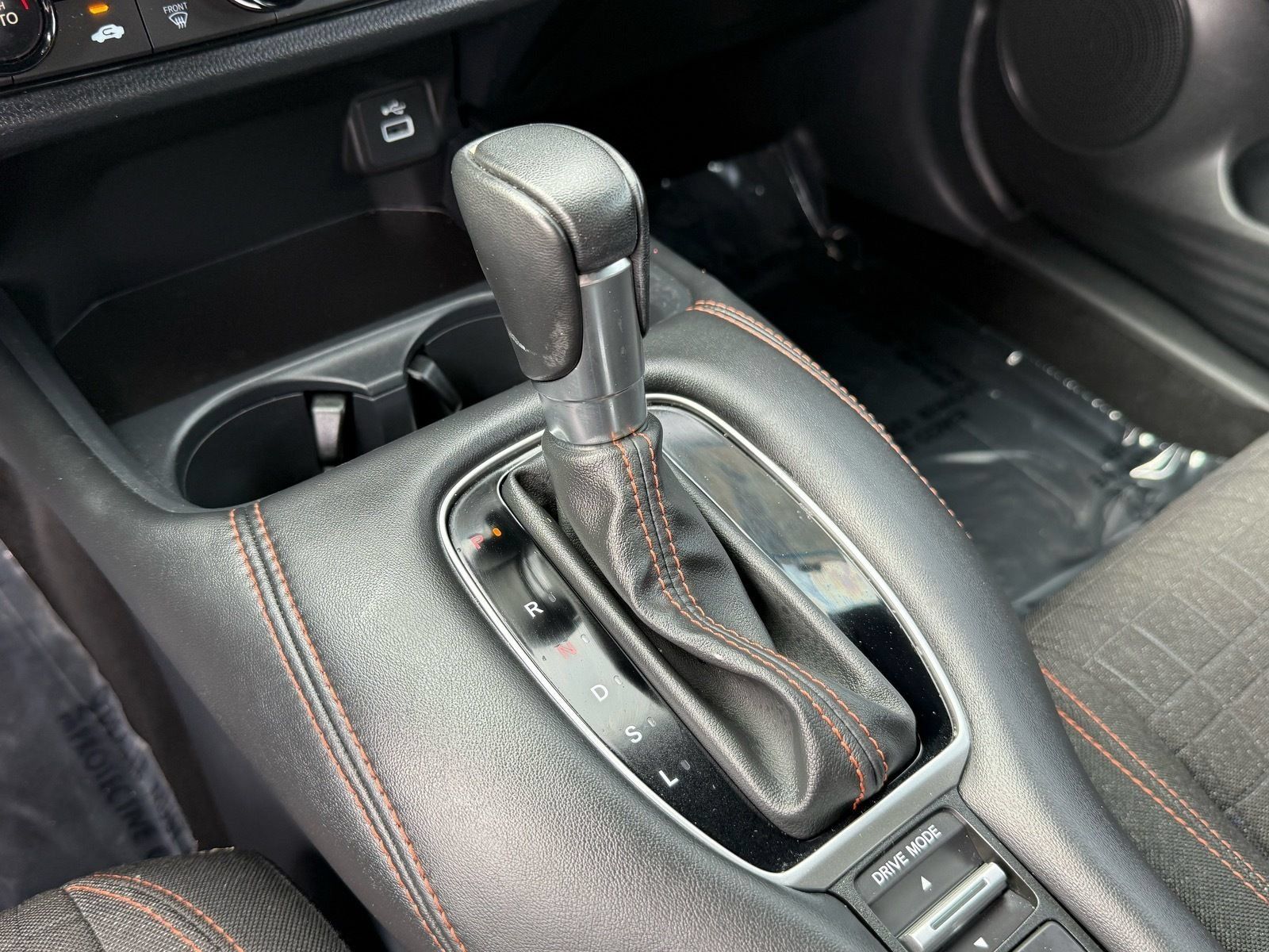 Certified 2025 Honda HR-V Sport image 26