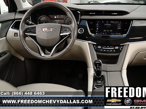 Certified 2023 Cadillac XT6 Premium Luxury image 15