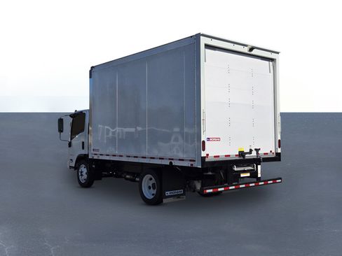 New 2025 Chevrolet Low Cab Forward image 8