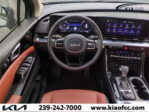 Certified 2023 Kia Carnival SX Prestige image 16
