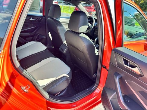 Used 2021 Volkswagen Jetta R-Line w/ R-Line Cold Weather Package image 10