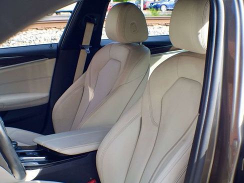 Used 2018 BMW 530i RWD image 19