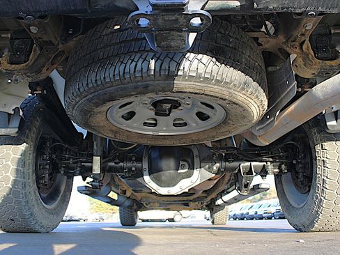 Used 2022 Chevrolet Silverado 2500 Custom w/ Custom Convenience Package image 33