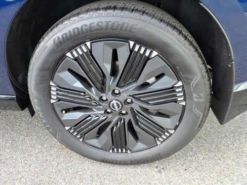 Used 2025 Nissan Murano Platinum w/ Cargo Package image 9