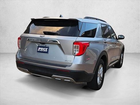 Used 2023 Ford Explorer XLT w/ Equipment Group 202A AWD/4WD image 5