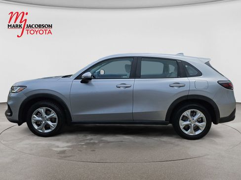 Used 2023 Honda HR-V LX image 9