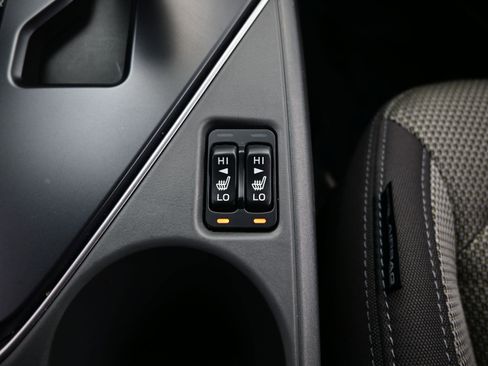 Used 2024 Subaru Crosstrek 2.0i Premium image 22