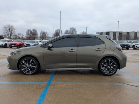 Used 2020 Toyota Corolla XSE image 9