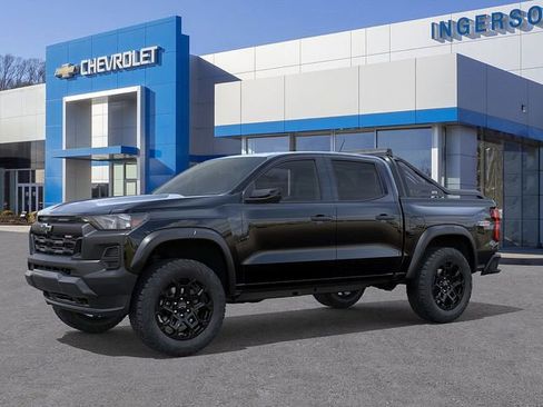 New 2026 Chevrolet Colorado Trail Boss w/ Midnight Edition AWD/4WD image 2