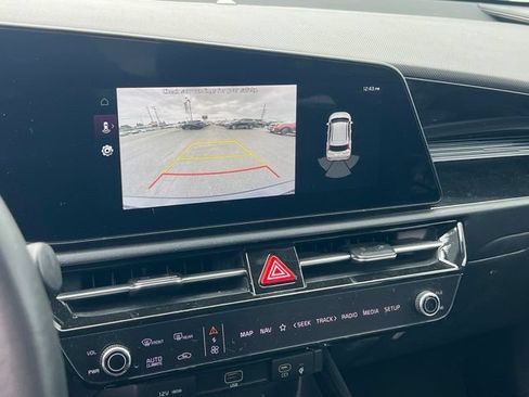 Certified 2024 Kia Niro Wind FWD image 16