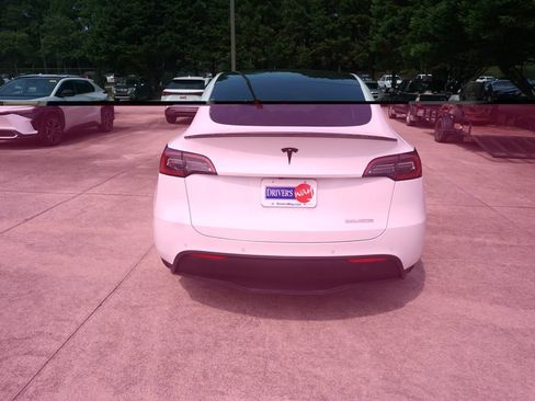 Used 2022 Tesla Model Y Performance AWD/4WD image 28