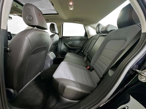 Used 2025 Volkswagen Jetta SE FWD image 27