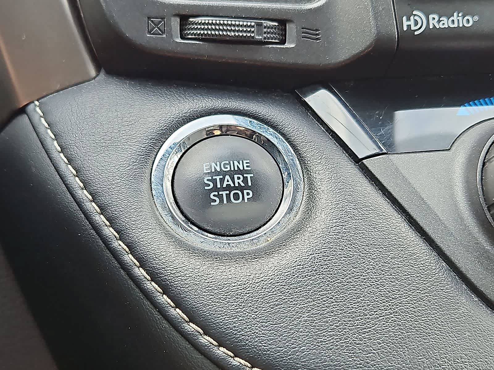 Used 2018 Toyota RAV4 XLE w/ Plus Extra Value Package FWD image 22