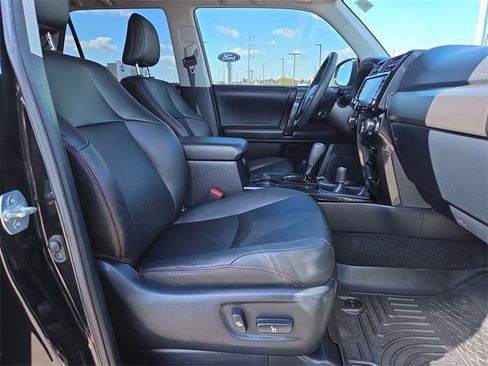 Used 2020 Toyota 4Runner Venture image 15