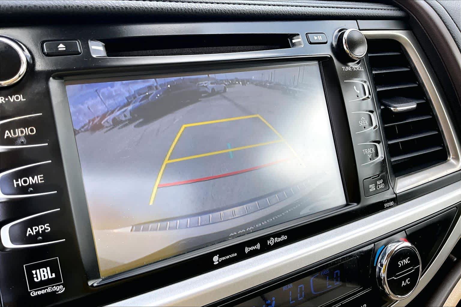 Used 2017 Toyota Highlander Limited FWD image 27