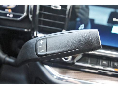 Used 2024 Chevrolet Silverado 1500 LT Trail Boss image 21