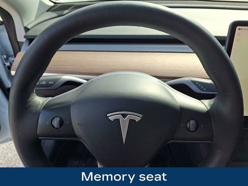 Used 2023 Tesla Model 3 Standard Range RWD image 4
